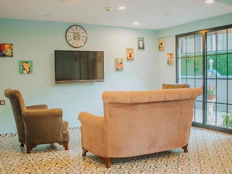 95BEC500F339B73C02A2A9D15411960C