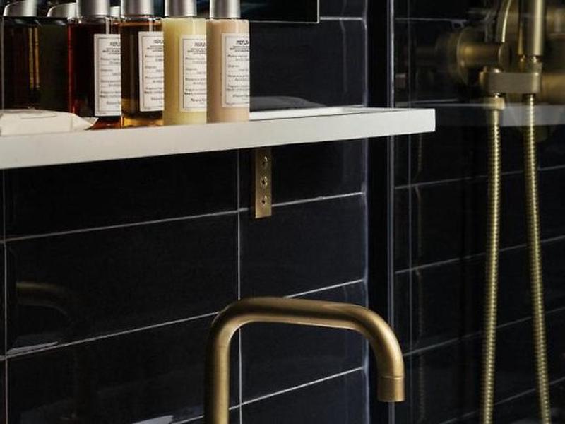 F8725AA034670D4EC1B6965D4D2EF084