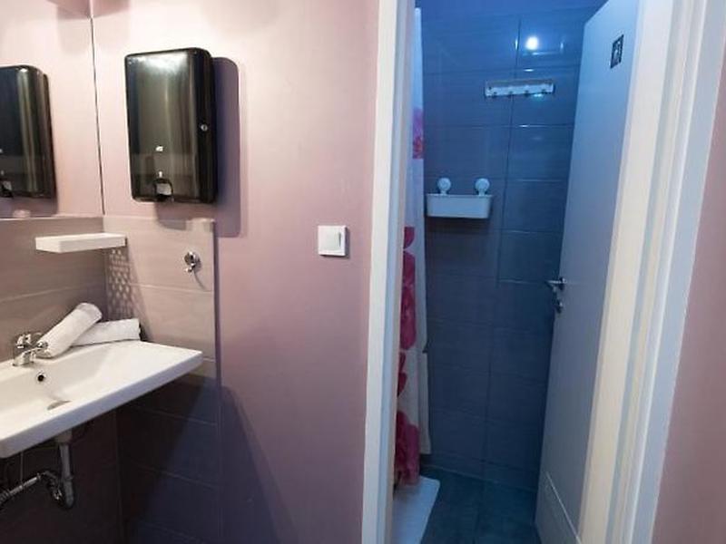 F4BEB8DD0642E4AB10171D196B2C8AAD