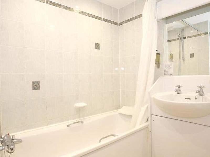 5E5168B473F8008C62A66A5455CBF703