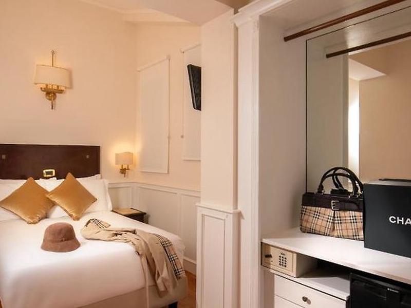 729CB2BD7A2A8E241C7B27FE2DD619A8