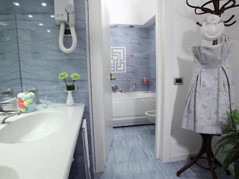 AA2A45B22812F9D73209B313A00B01C8