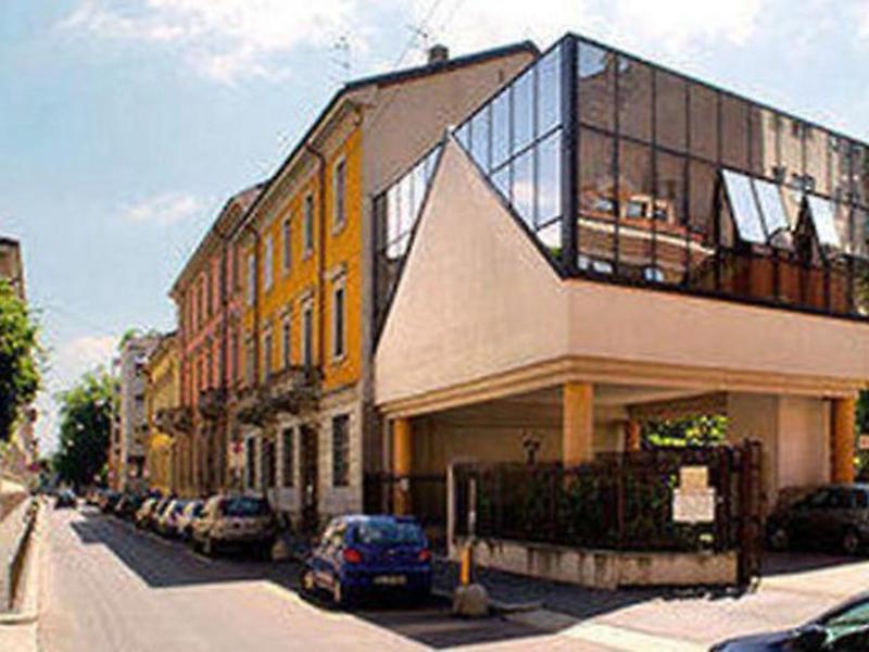 4D1FD2A35E60C09B4DE3C08DCB5064A0