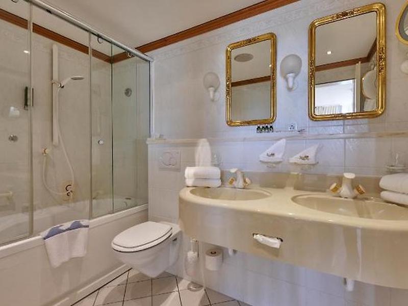 F4DB9084DF101D4643AC25DBDE37E7A5