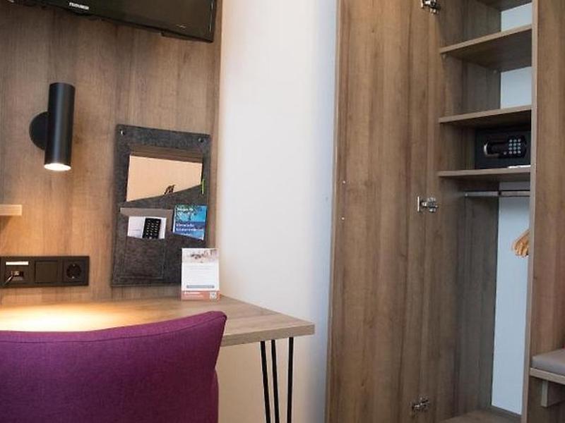 6643E5A308FFBC4D48A9514FDA254CBC