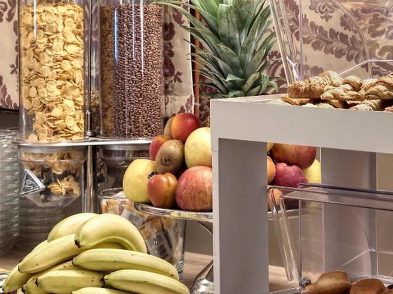 8661AF384A70B51AF8151A311531049D