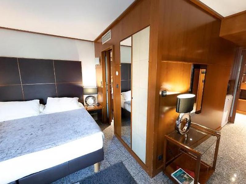 96BB0DD55541FB65F00AB12DE3B7FB66