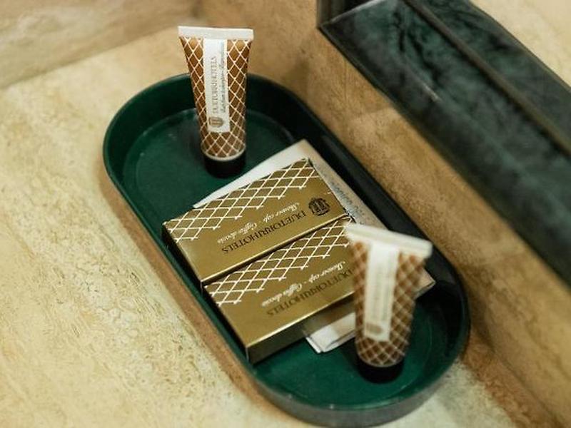 A81AC927FFB53B4A217A3681D31DBAC9