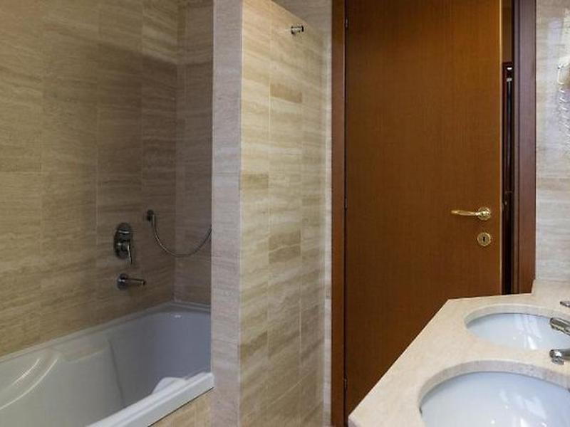 44E0C46CC891439DFF3B067702E0ECFA