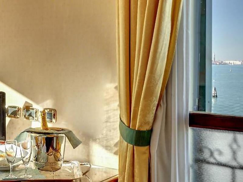 D02C929E347D15BC8AB9D92ED6B7829A