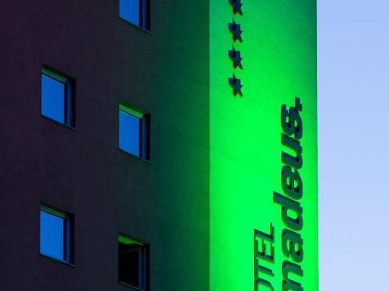 659D9D8105383E704FB9F1401E4725D3