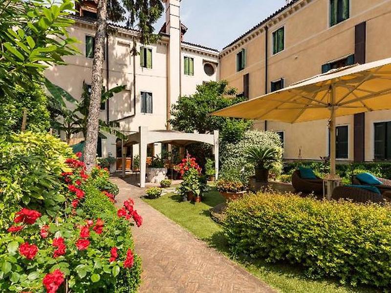 B81415694BC460B3DC66CB6889F5B7C4