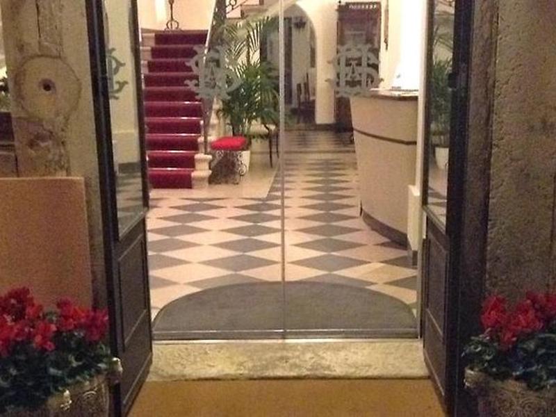 5920319E33F55F73E78E977C75A98188