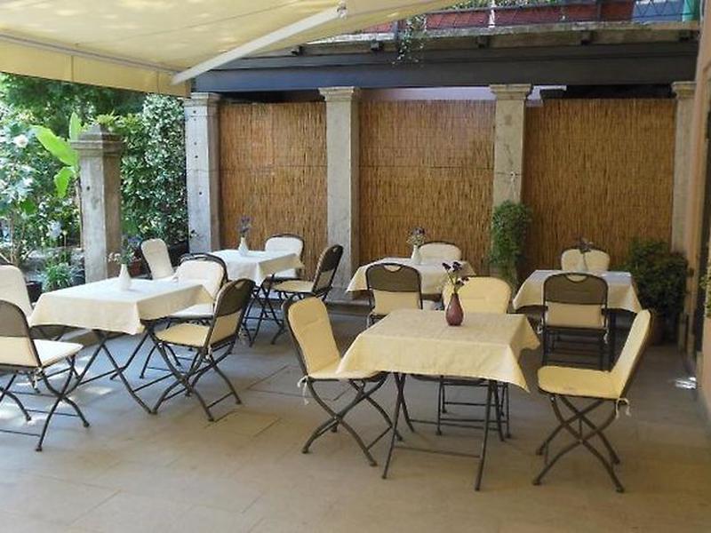 7AADEB567F4F8A1E2F6D142326D30FDB