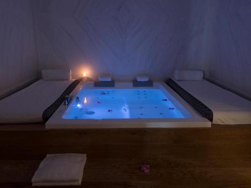 EC4215F33203A3D48FE7B656AD6DFF6F