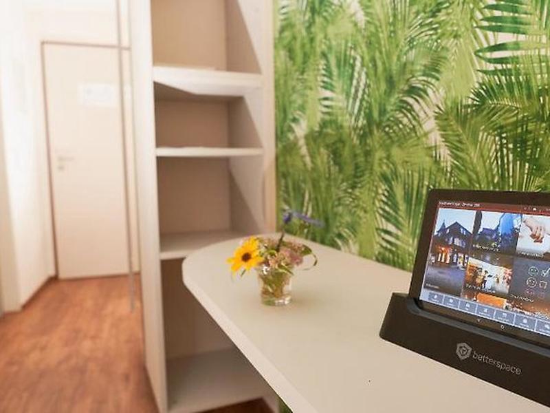 FD3A70C8F47D81DC95D1AA18B01AA34E