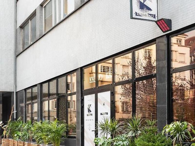 A2DE828CF2B7FDFDA7D1769EDE5C391E