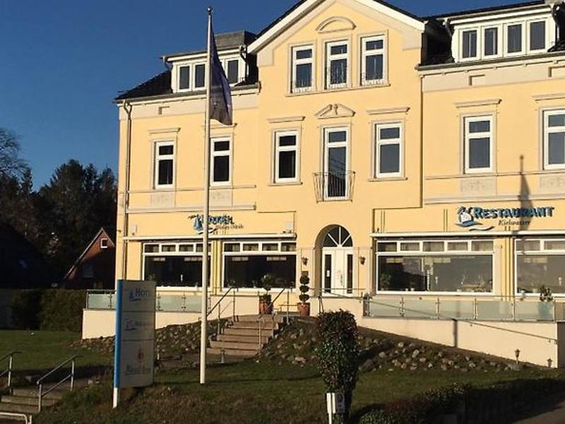 4EBDB6CAC2E0592EE68651A4D286F343