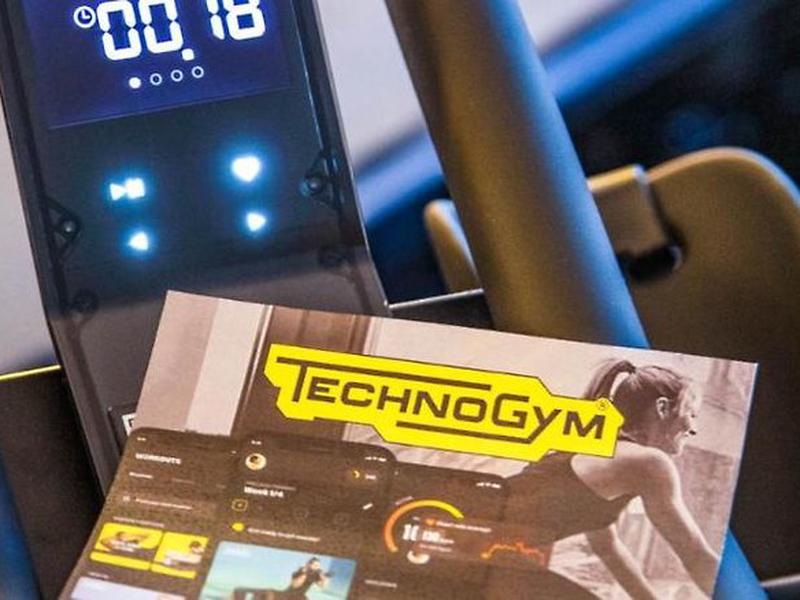 382FBAAA2CC535B7F39D863E9B7D044E