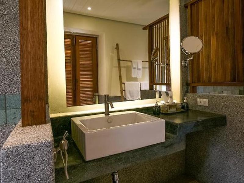 EE2408A226267784A524F34C4EB82AB8