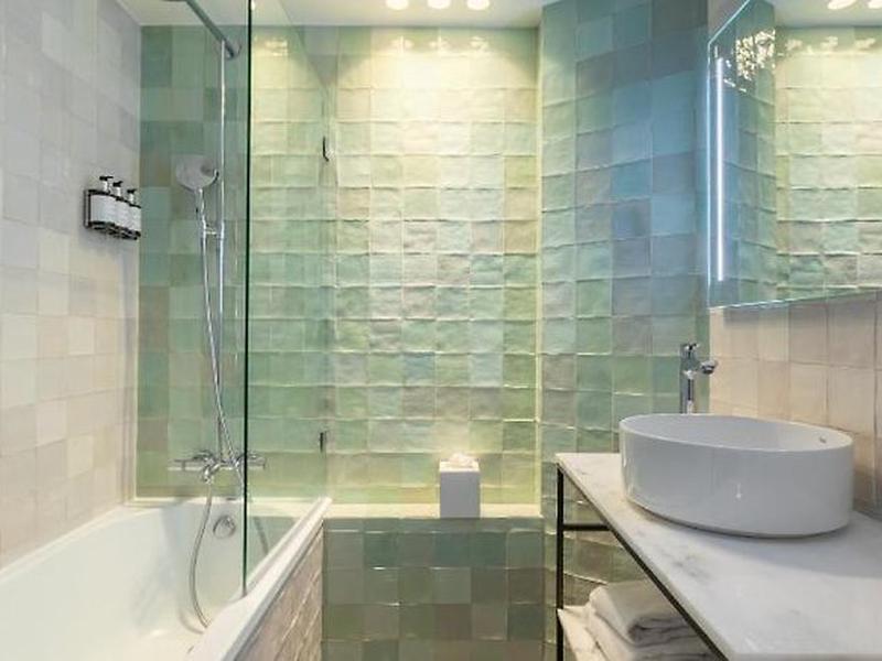 6CB77D1FF117C7BA0B002C60C4FCFBF5