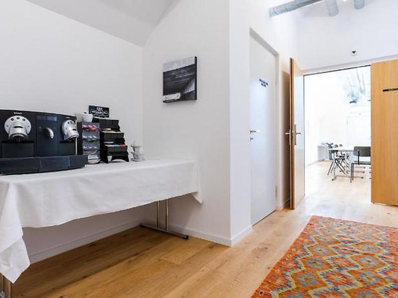 55AFCA5A3CE068E22F78829CBD17B1FC