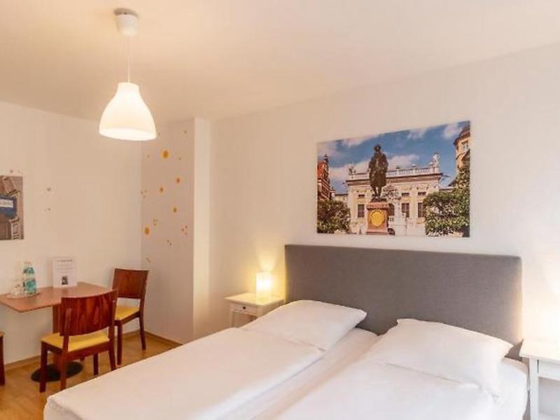 EFF6C30CEAAE5CECE5B8943CFB7195C4