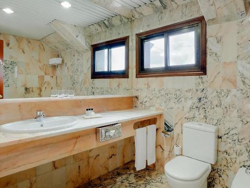 275CA4061D54649110B27BD0F705DBDA