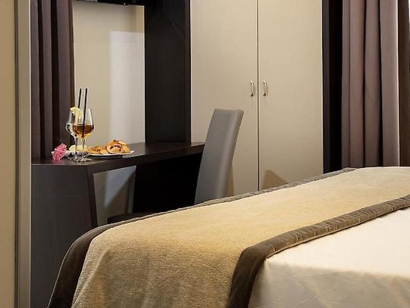 2728768CF9DBD8708946C3FFC2DBB7D1