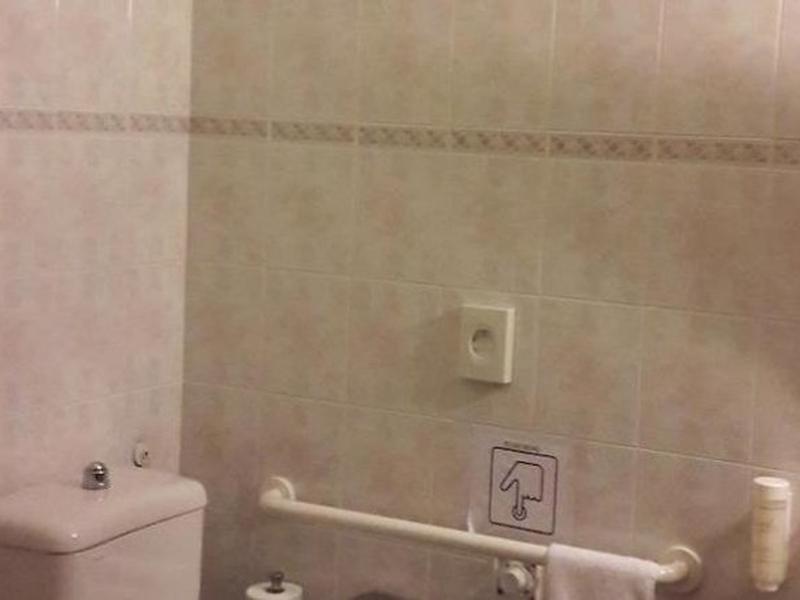 B4C0DD8092490BB3BF9F49AD5B6A1888