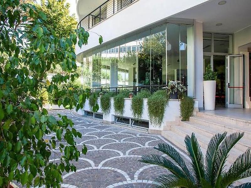 3043471B0F2E43CDBC9A24D334E2D0F1