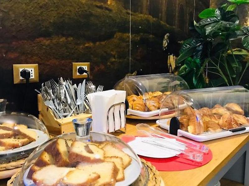 0BB0D63994970C7BCC65A20EC490725E