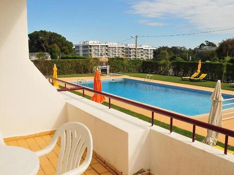 93325F890EBE1D0E32F40C8982386F29