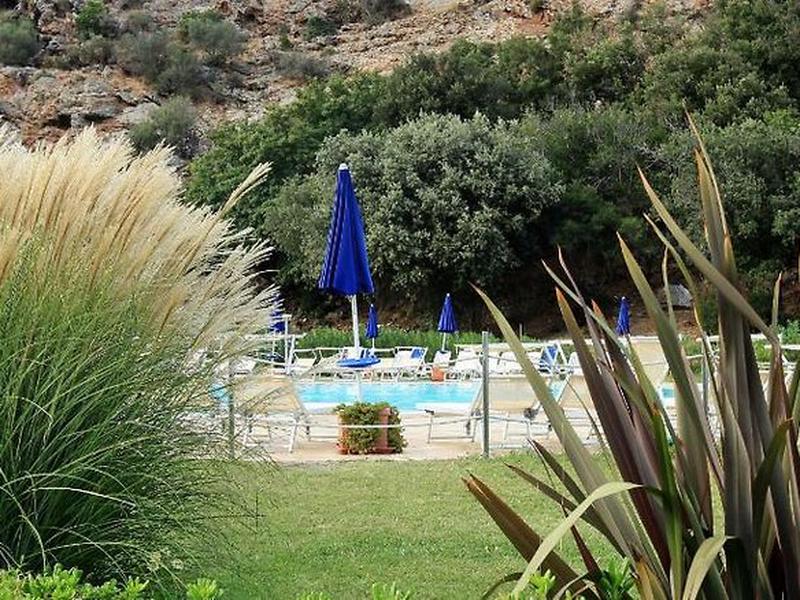 57A3CD43556420D56C001EA799940319