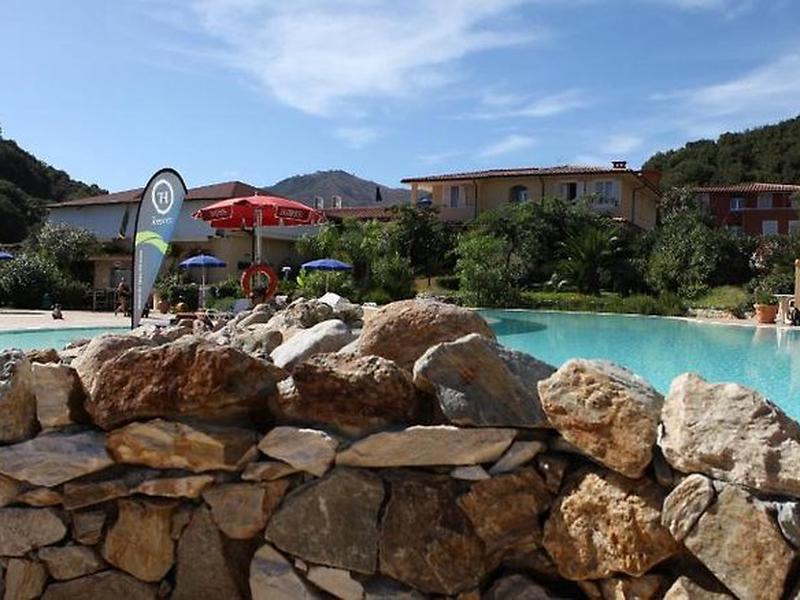 94C8BA3B68F054C05D53D420E0890D7F