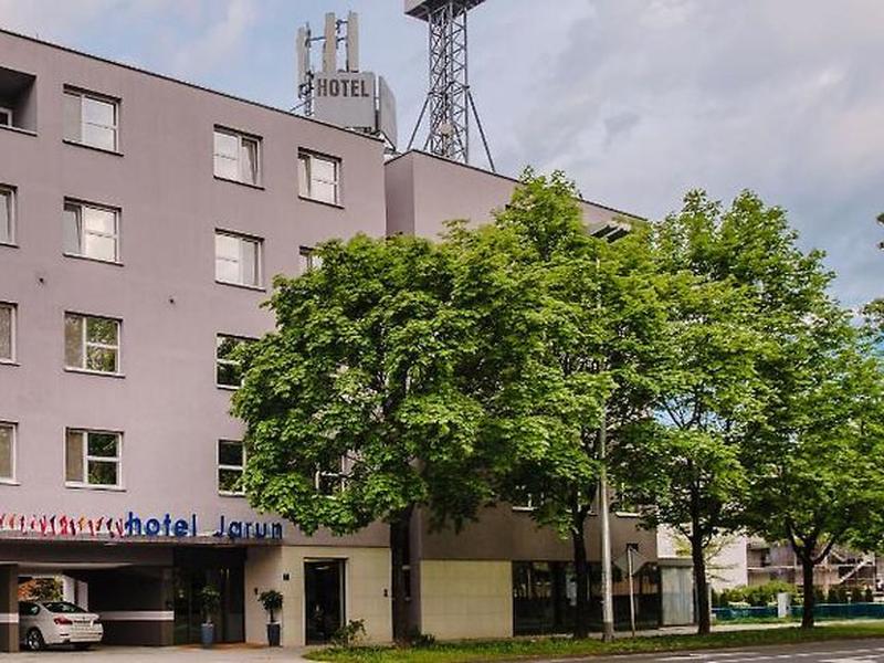 2C8FABF64C366314A7D105640386355F