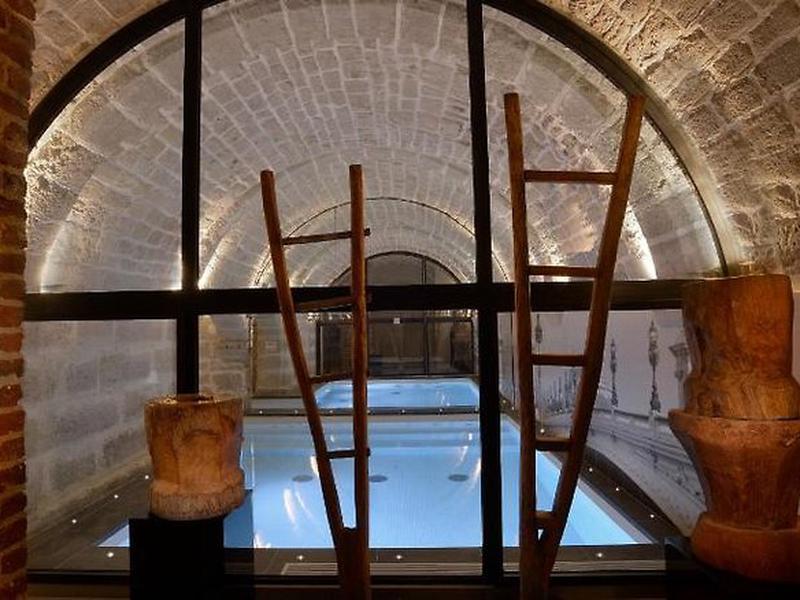 AB09D47596C7CE11487B3A296385BA5C