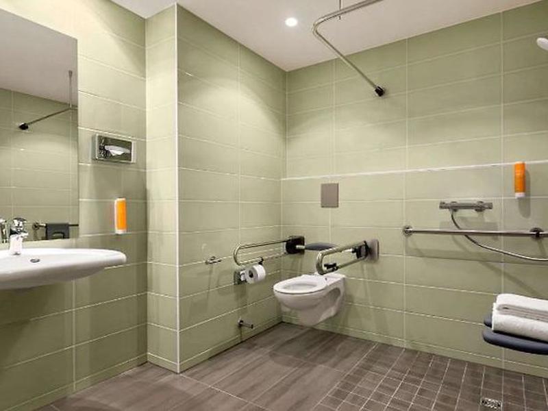 21CE008BC8293161706D6D02FFC31829