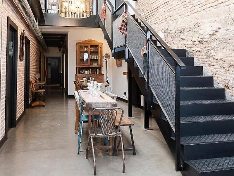 DCBBD21200EB8E2F402FC89C43F6D750