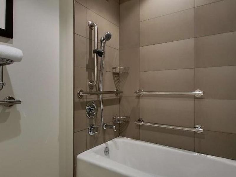 8C95DD8C9E6E35082E8EFE135EDE1E4F