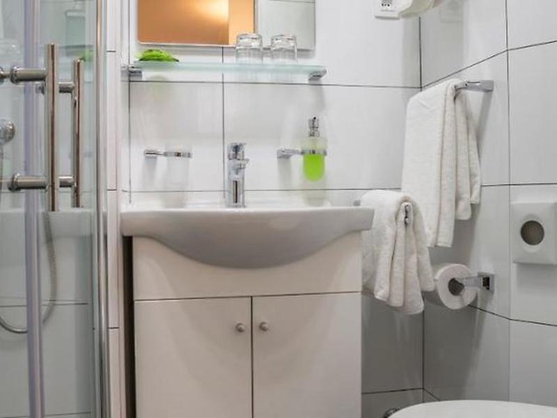 86DEB8618337F503DB441B93FB8C6886