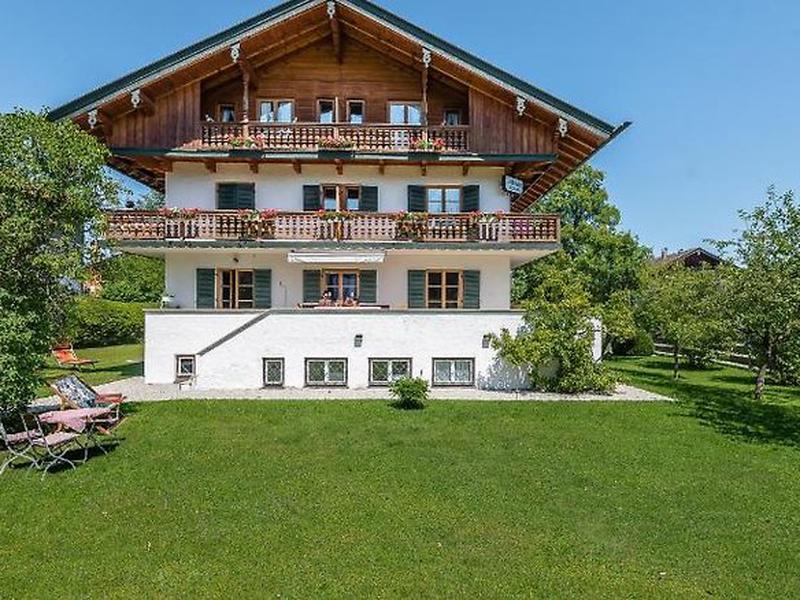 AC5A10F2757C8EACB655A3E9A86559DD