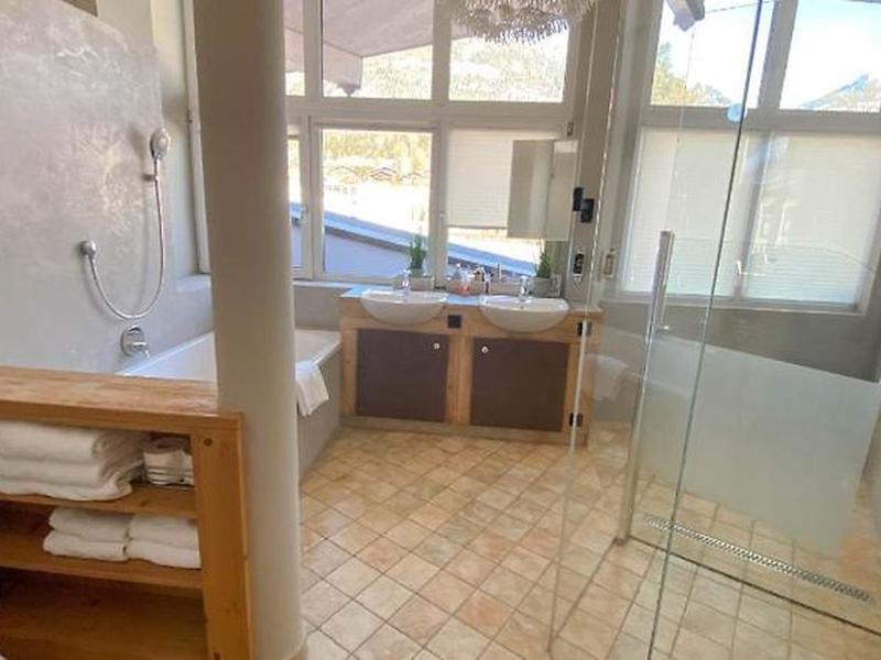 A10C6CE46BA8025658EF493C768B8EA6