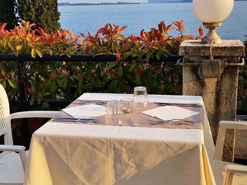 AF5483F31C45918F8DABA696F992044C