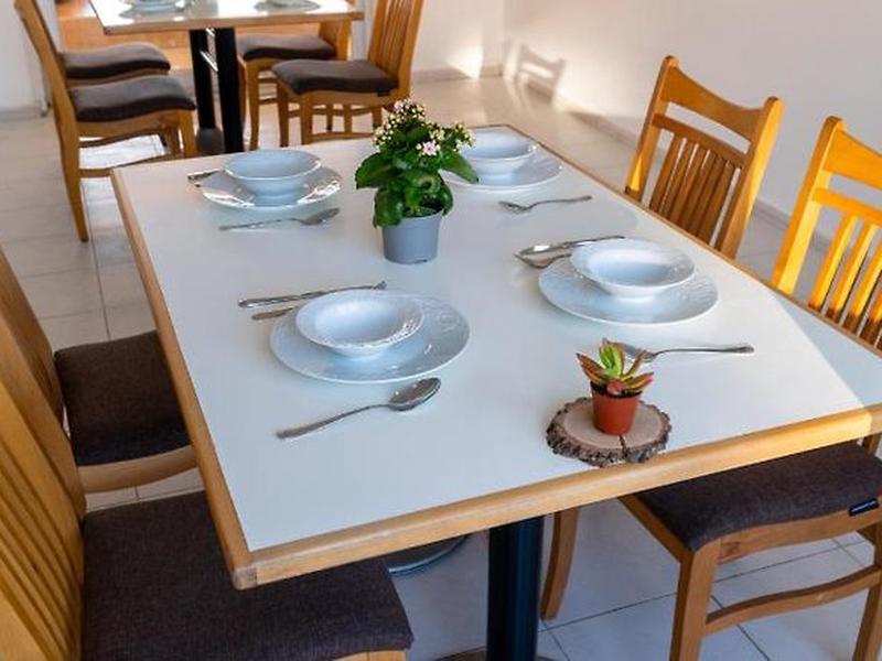 C11FBA9A4F058021405C29E9F8408680