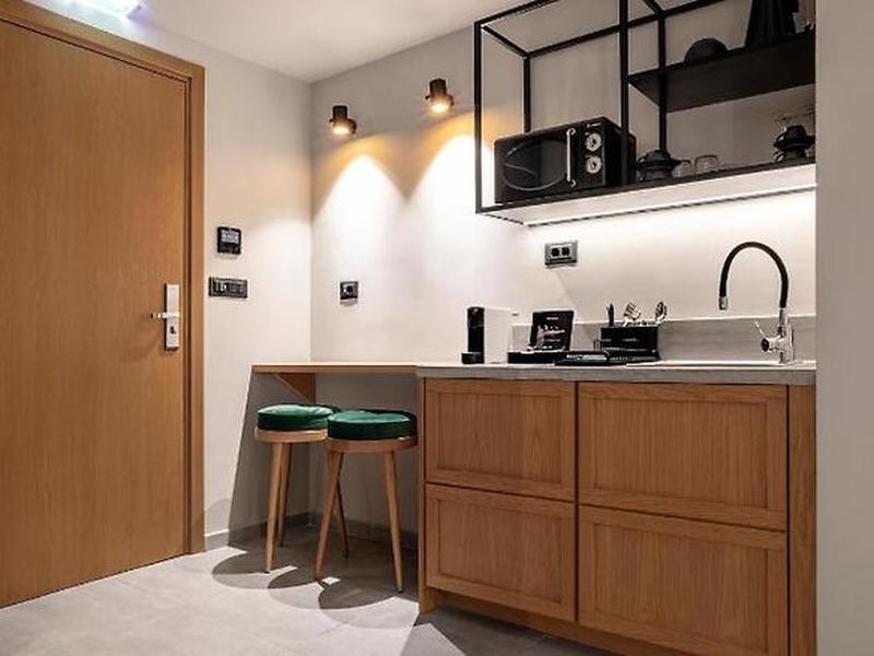 919A85E2F99BA5D6B9AB2583B2264DEF