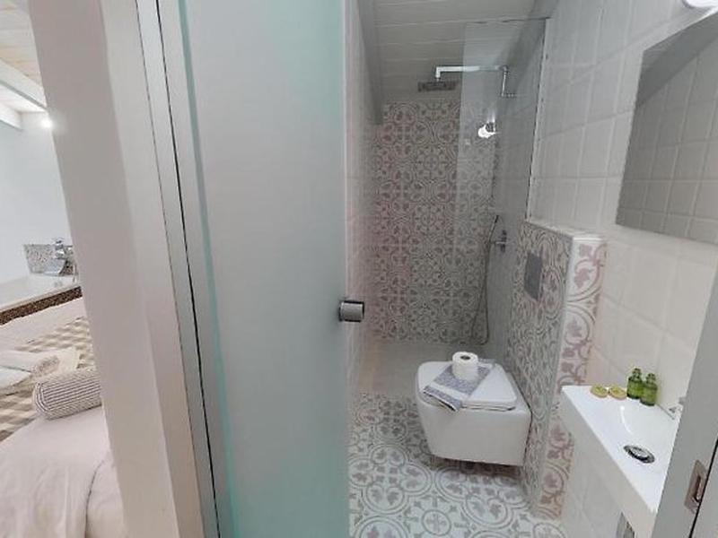 BC9477A66C6394AEAD2E1FE42814733E