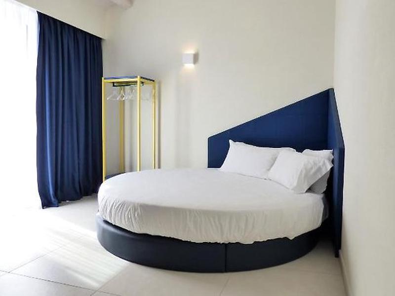 4CB147ACD870CD2D6454DED007E3280B