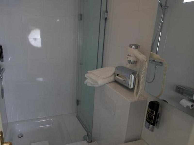 17B5A5DB93675B3426D34662AF311977