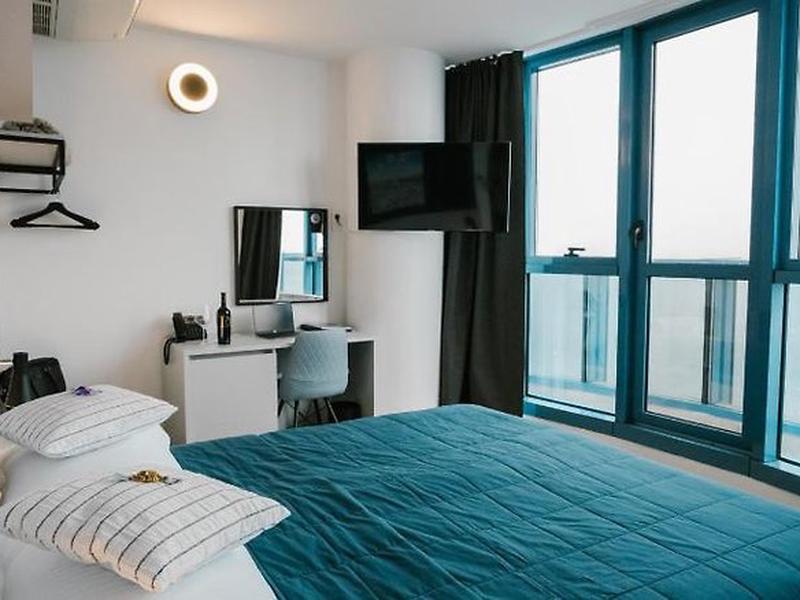 93448A90CD8CD8AF0A5E743F4A04D87E